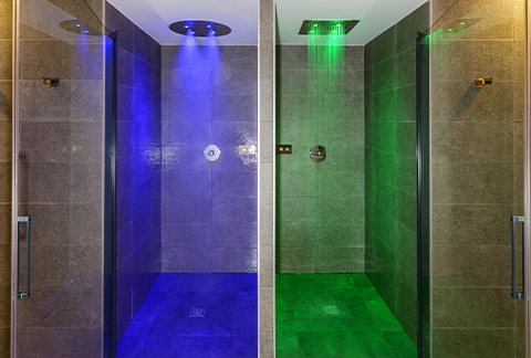 Duchas efecto lluvia en Senzia Spa Gandía